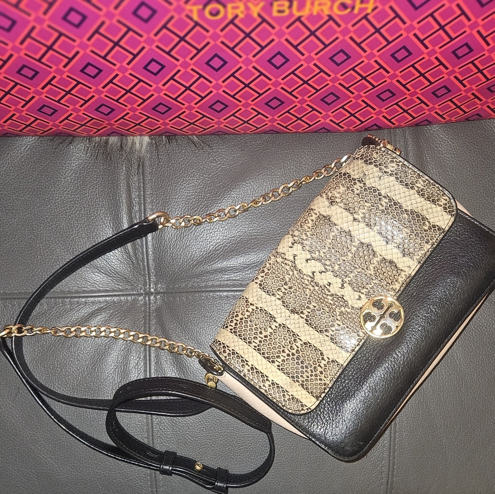 Tory Burch Snake Print Chelsea Crossbody Bag - Picture 8 of 8
